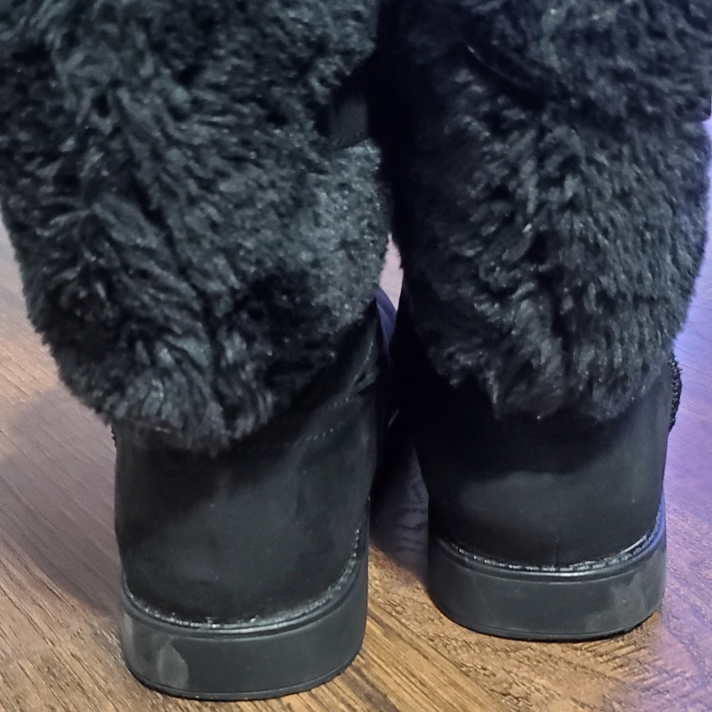 GUESS Boots - Picture 3 of 5